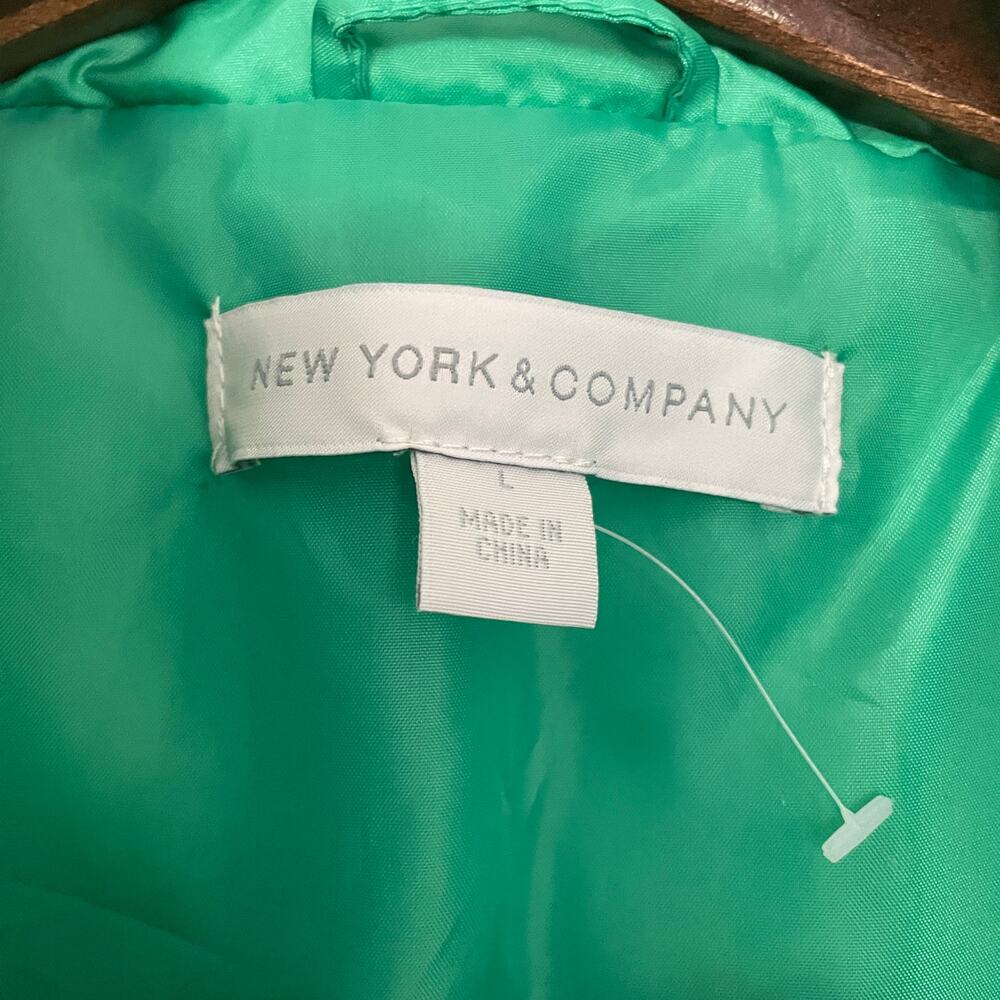 NY&Co. Puffer Vest Green Size Large Buckle Sides - Picture 5 of 7